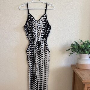 Black and White Patterned Women's Jumper